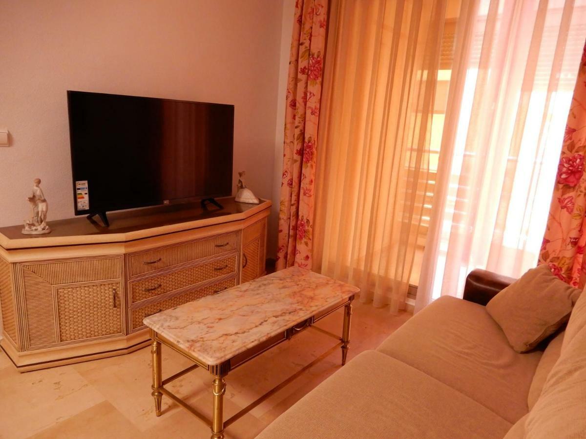 Appartement Edificio 1º Linea De Playa, En Paseo Maritimo De Torrevieja, Alicante, Costa Blanca *