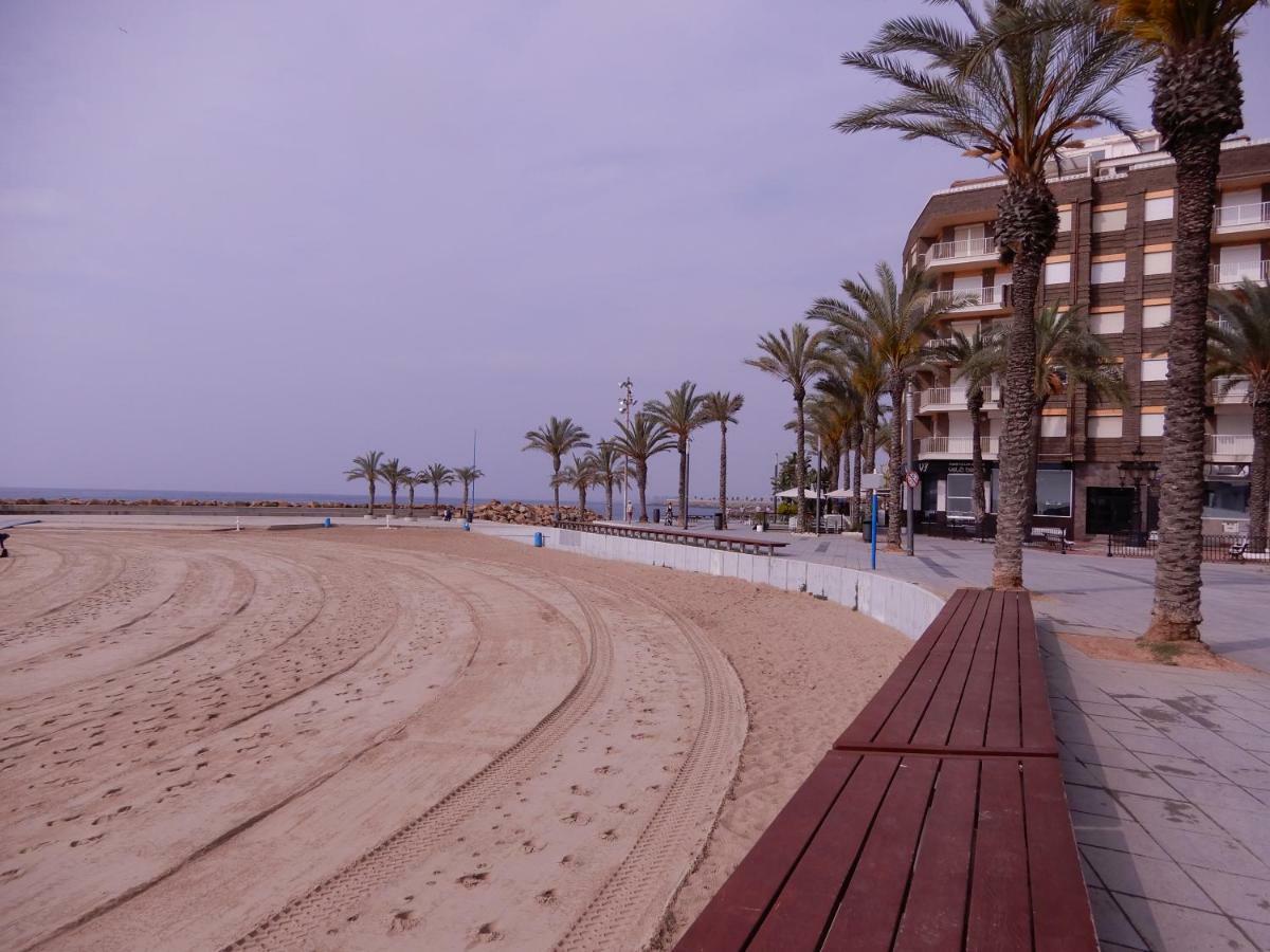 Edificio 1º Linea De Playa, En Paseo Maritimo De Torrevieja, Alicante, Costa Blanca Appartement