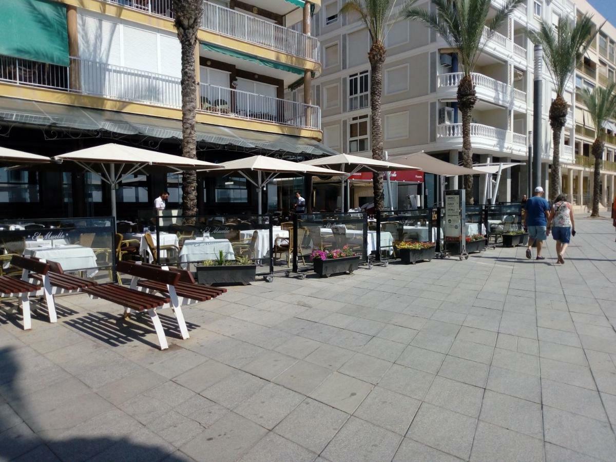 Appartamento Edificio 1º Linea De Playa, En Paseo Maritimo De Torrevieja, Alicante, Costa Blanca