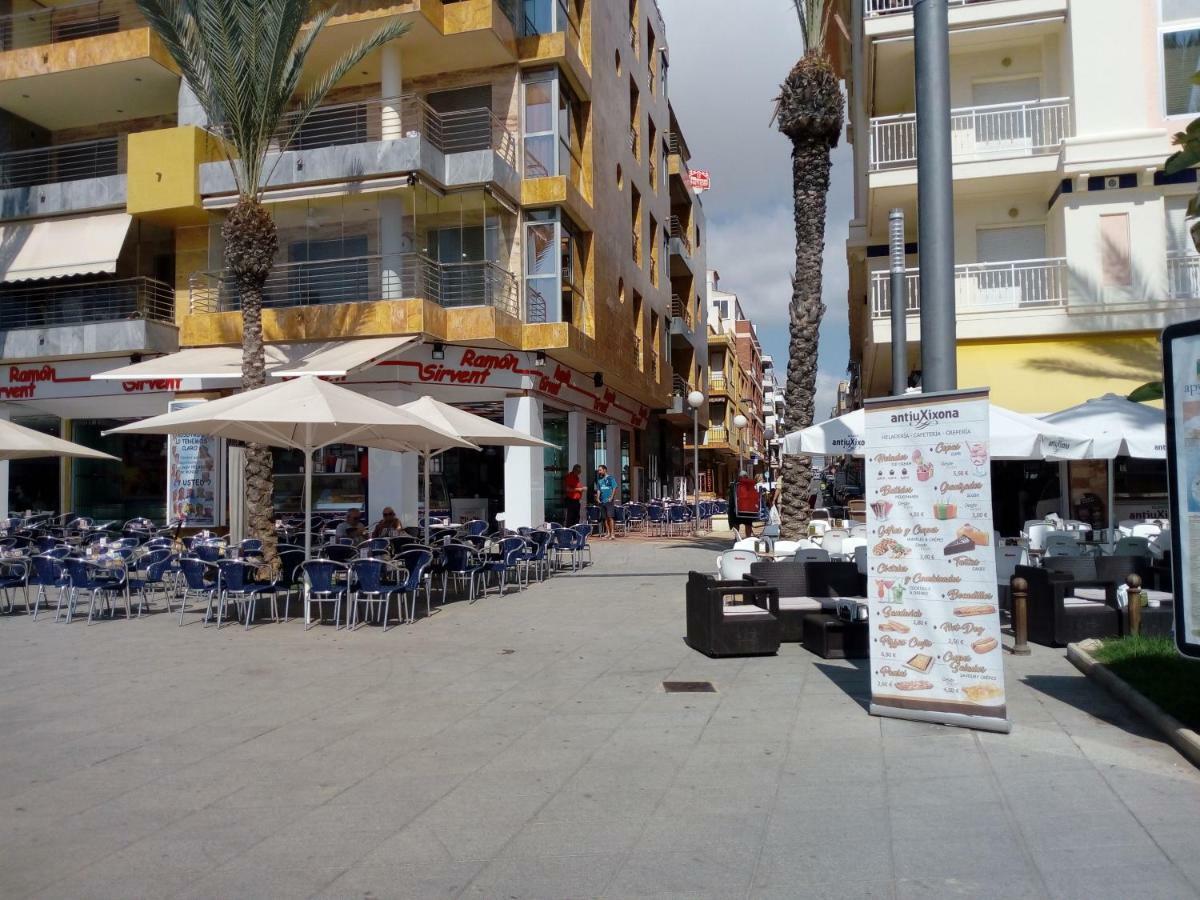 Appartamento Edificio 1º Linea De Playa, En Paseo Maritimo De Torrevieja, Alicante, Costa Blanca